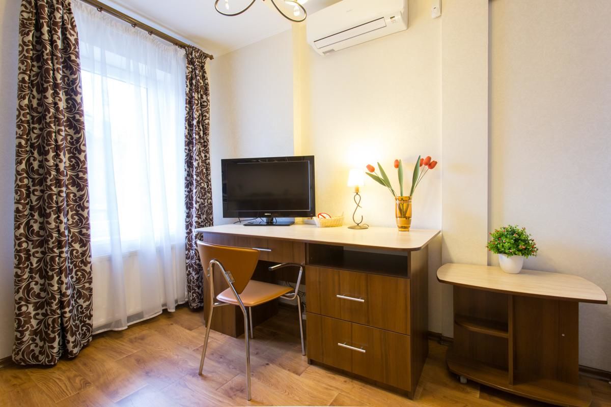 Апартаменты Apartment in the city center - Kravtsova lane 13B-1 Харьков-7